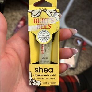 Burt's Bees Shea + Hyaluronic Plumping  - Yellow
